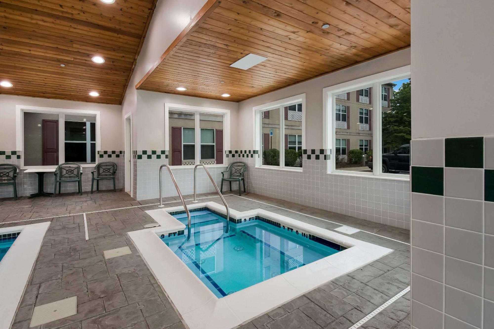 Country Inn & Suites By Radisson, Harrisburg Northeast - Hershey Bagian luar foto